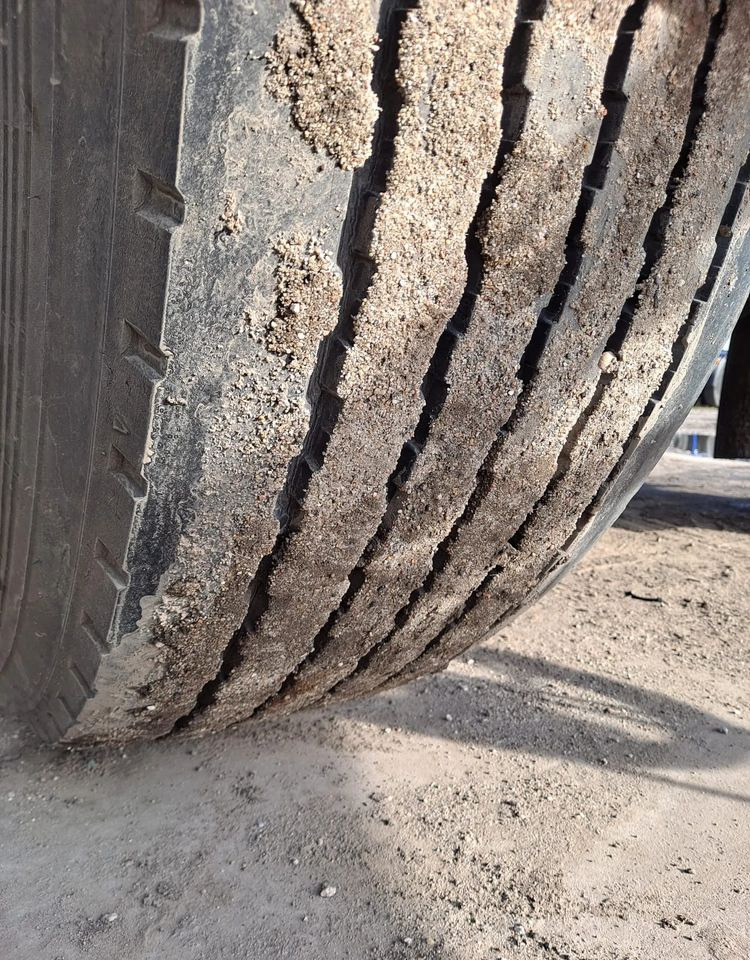 Krone Przyczepa KRONE Budowlanka - Přívěs plato/ Valník: obrázek 5 Krone Przyczepa KRONE Budowlanka - Přívěs plato/ Valník: obrázek 5