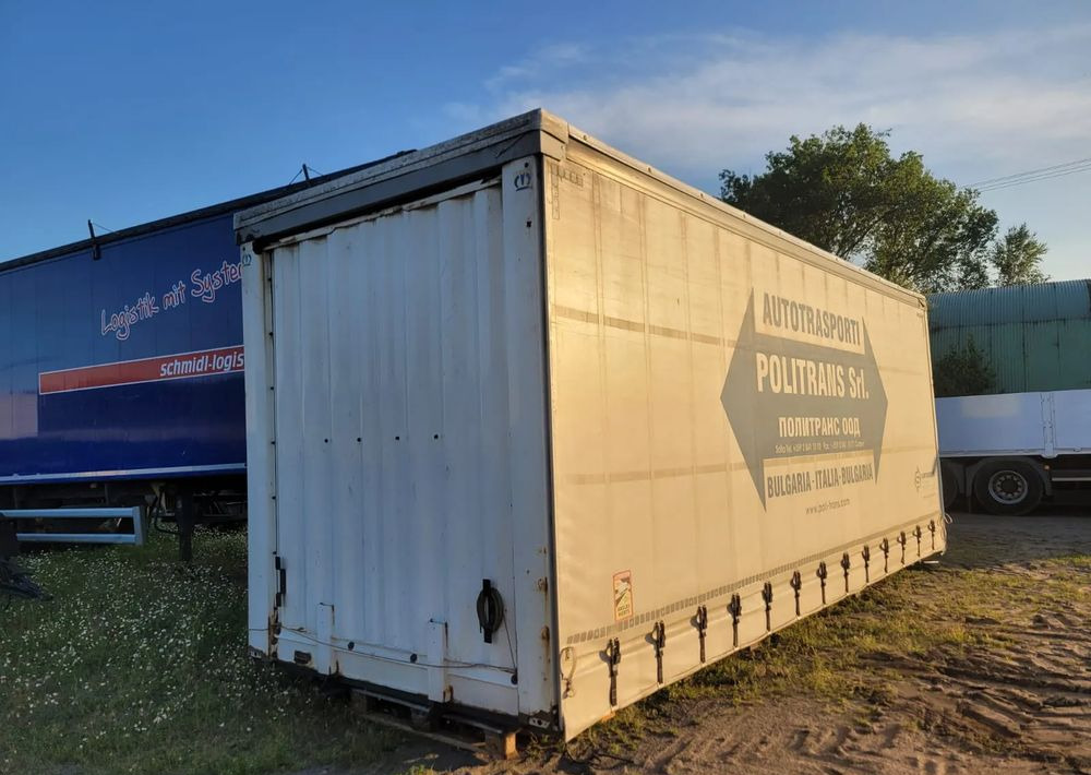 Krone Zabudowa Firanka - Plachtová nástavba: obrázek 1 Krone Zabudowa Firanka - Plachtová nástavba: obrázek 1