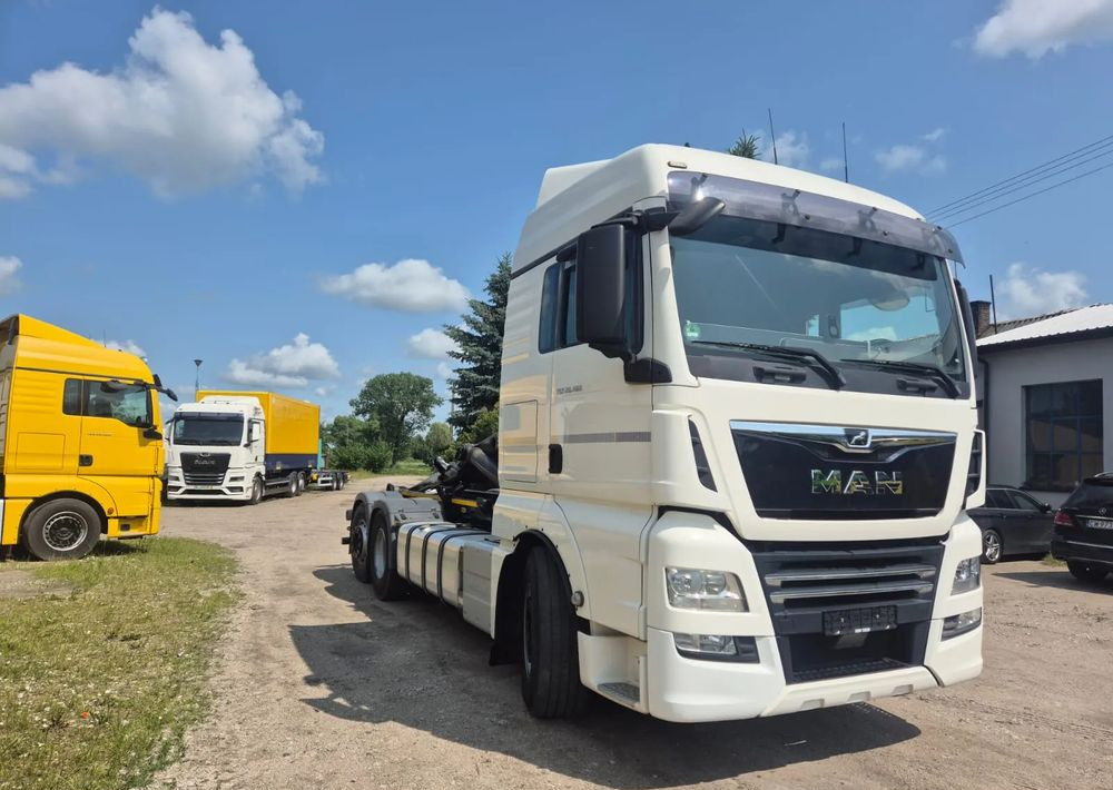MAN TGX 26-460 oś skrętna Hakowiec - Hákový nosič kontejnerů: obrázek 2 MAN TGX 26-460 oś skrętna Hakowiec - Hákový nosič kontejnerů: obrázek 2
