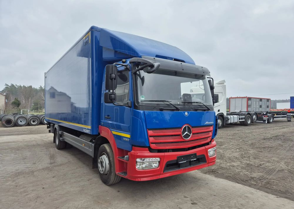 Mercedes-Benz Atego 1330 Euro 6 - Skříňový nákladní auto: obrázek 2 Mercedes-Benz Atego 1330 Euro 6 - Skříňový nákladní auto: obrázek 2