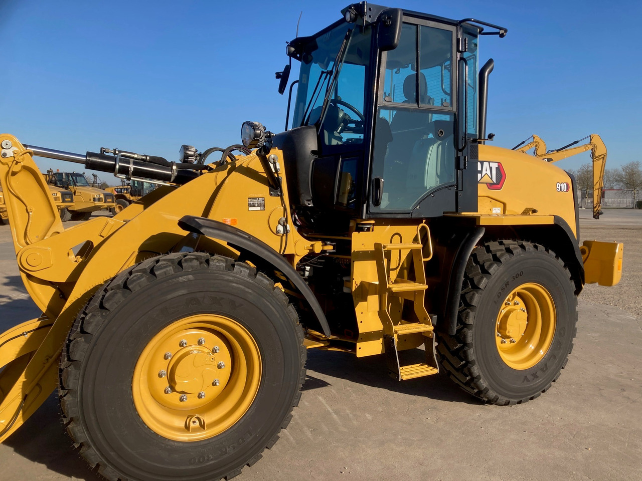 CATERPILLAR 910 - Kolový nakladač: obrázek 2 CATERPILLAR 910 - Kolový nakladač: obrázek 2