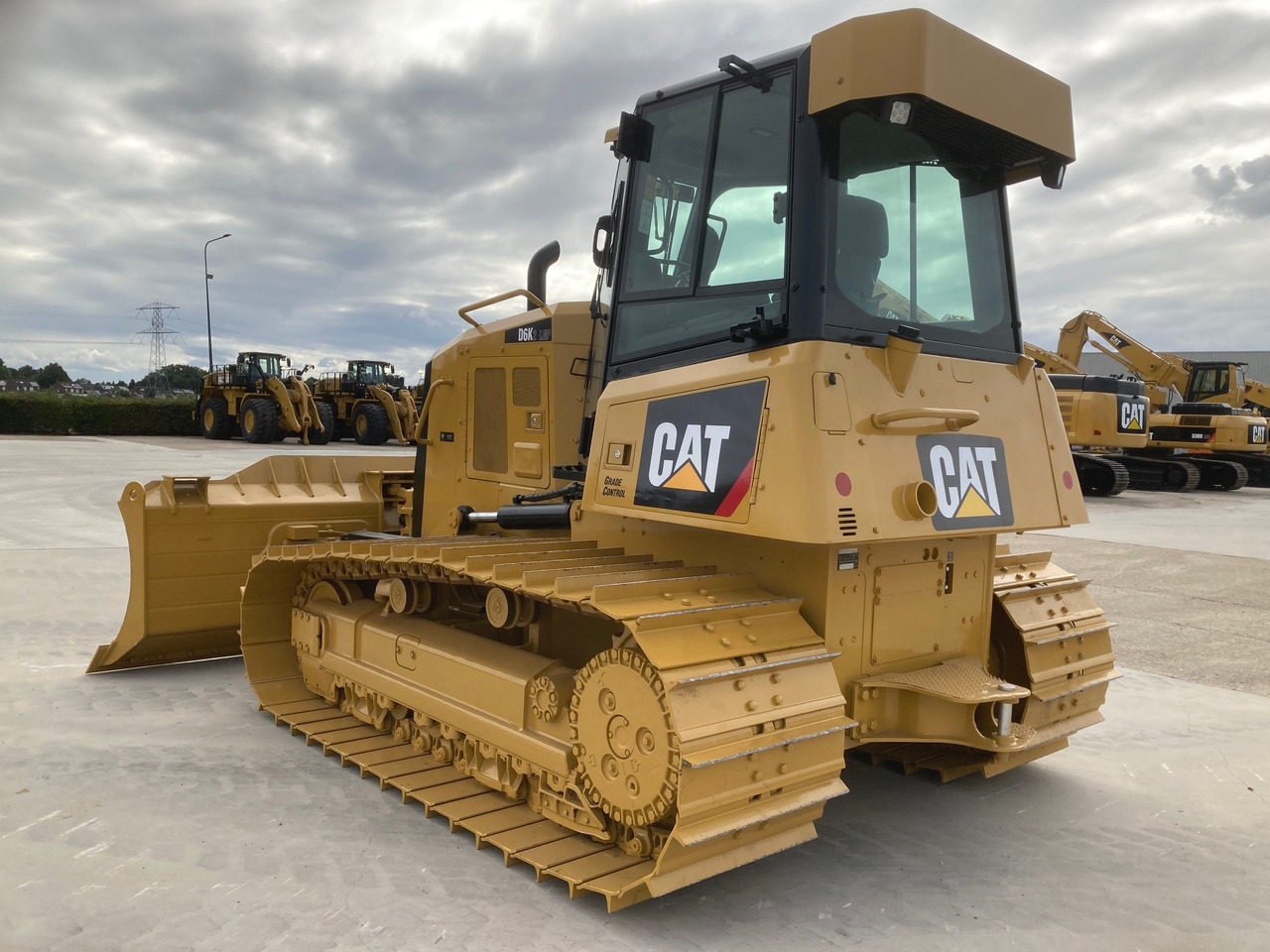 CATERPILLAR D6K2 LGP - Buldozer: obrázek 3 CATERPILLAR D6K2 LGP - Buldozer: obrázek 3