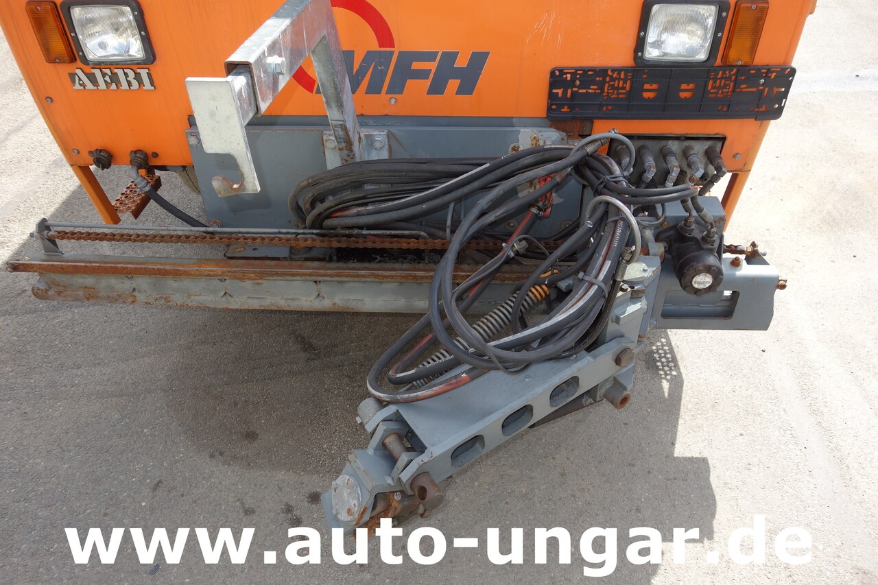 Aebi Schmidt MFH 5000 Kehrmaschine Ersatzteilträger - SpareParts EZ 2000 - Zametací vůz: obrázek 4 Aebi Schmidt MFH 5000 Kehrmaschine Ersatzteilträger - SpareParts EZ 2000 - Zametací vůz: obrázek 4