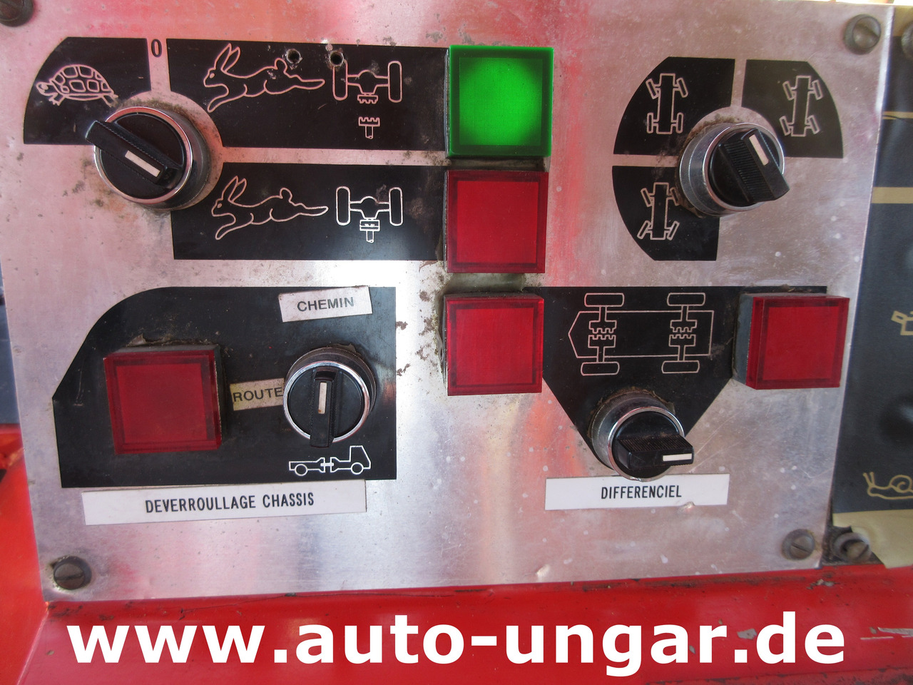 Hasičský vůz BRIMONT PM ETR Feuerwehr 4x4x4 AHK verwindbarer Rahmen Off-Road Winde Kriechgang: obrázek 22