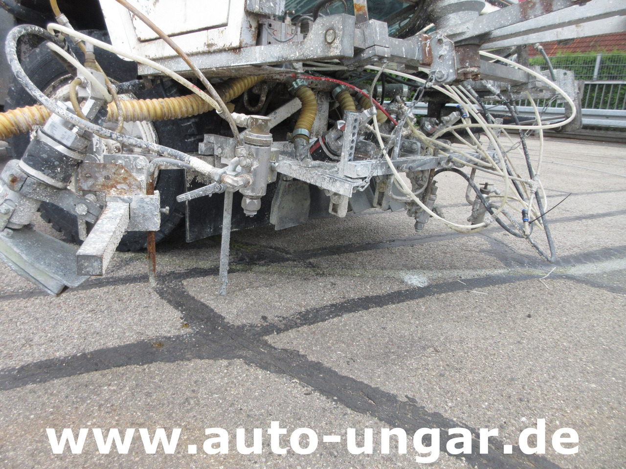 Euroliners Trassar Bagheera Markiermaschine Roadmarking Straßenmarkierung - Technika pro ukládaní asfaltu: obrázek 4 Euroliners Trassar Bagheera Markiermaschine Roadmarking Straßenmarkierung - Technika pro ukládaní asfaltu: obrázek 4