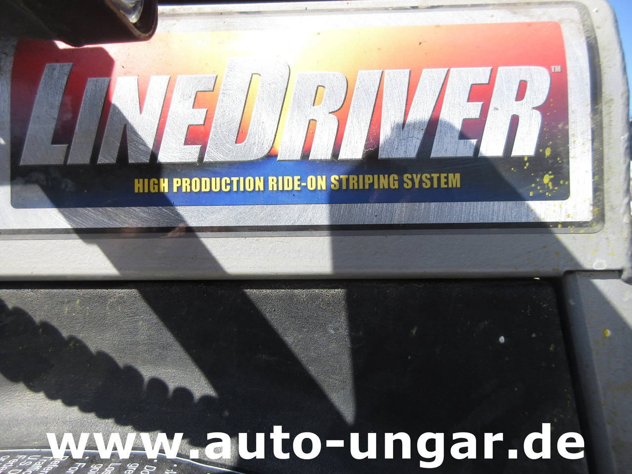 Technika pro ukládaní asfaltu Graco LineLazer III 3900 Linedriver ride-on striper Roadmarking Straßenmarkierung: obrázek 15