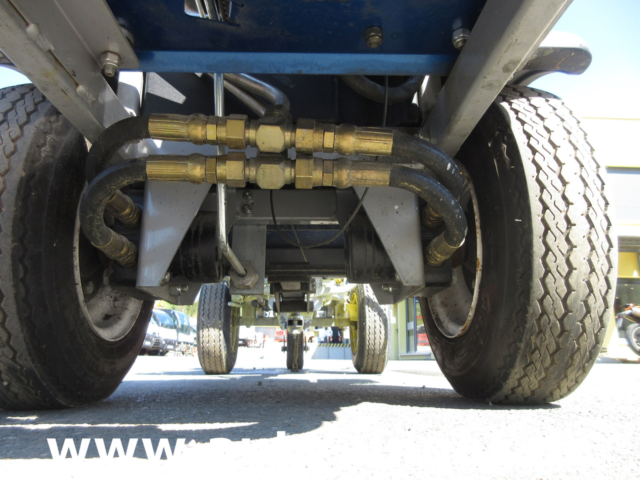 Technika pro ukládaní asfaltu Graco LineLazer III 3900 Linedriver ride-on striper Roadmarking Straßenmarkierung: obrázek 17