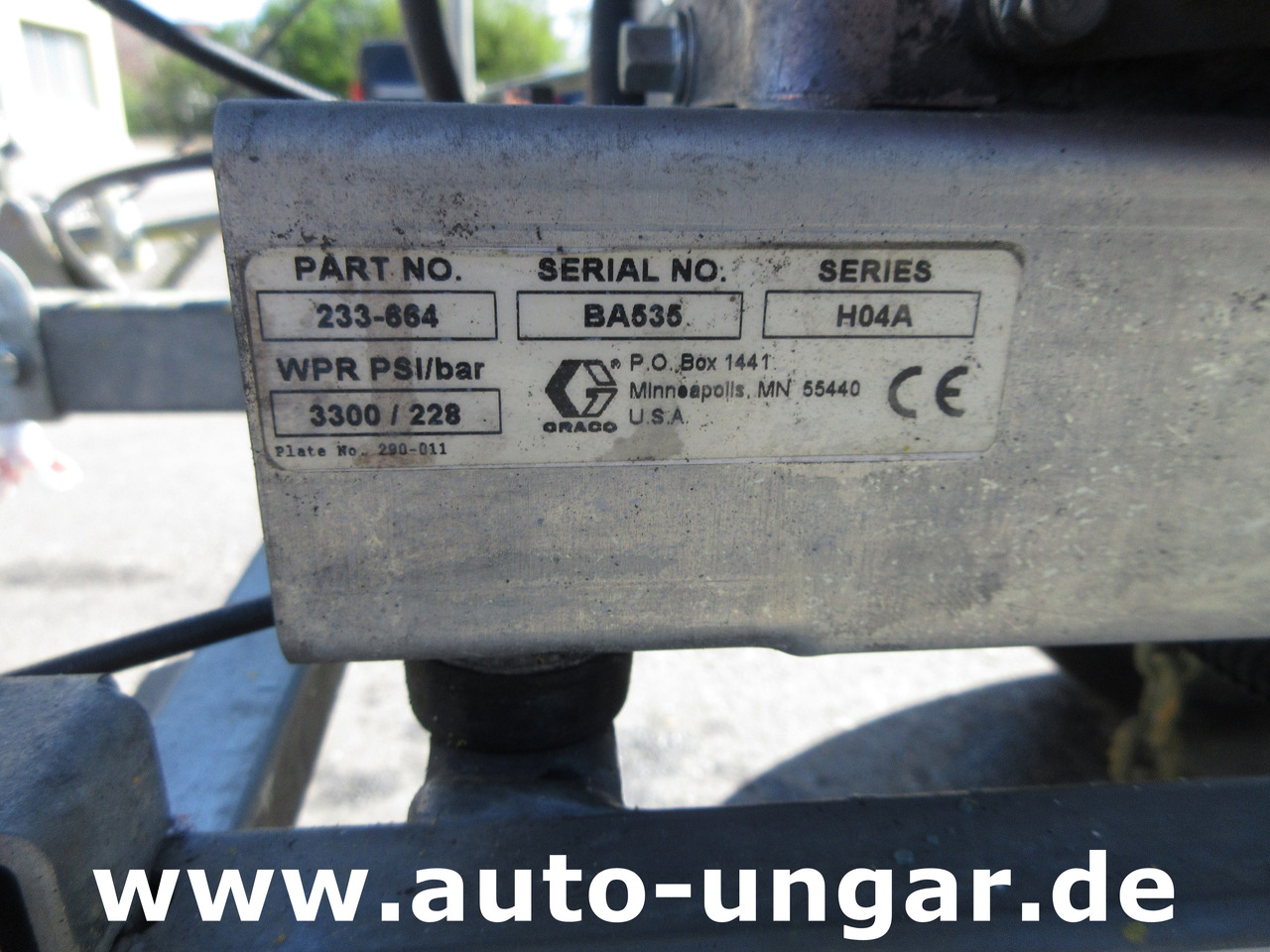 Technika pro ukládaní asfaltu Graco LineLazer III 3900 Linedriver ride-on striper Roadmarking Straßenmarkierung: obrázek 9