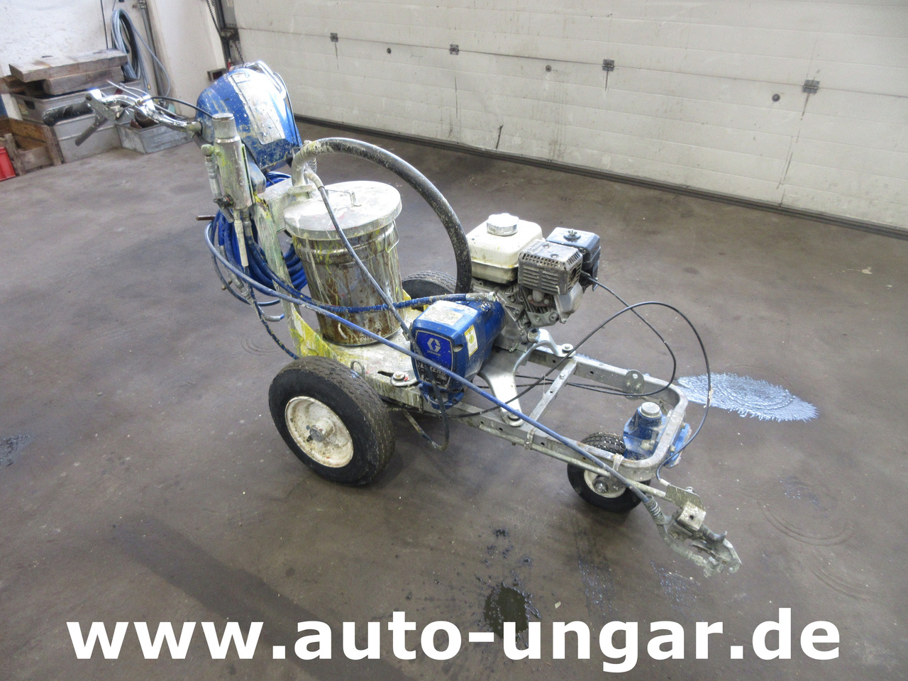 Graco LineLazer IV 3900 Airless Pumpe defekt Straßenmarkierung Roadmarking Traceuse - Technika pro ukládaní asfaltu: obrázek 1 Graco LineLazer IV 3900 Airless Pumpe defekt Straßenmarkierung Roadmarking Traceuse - Technika pro ukládaní asfaltu: obrázek 1