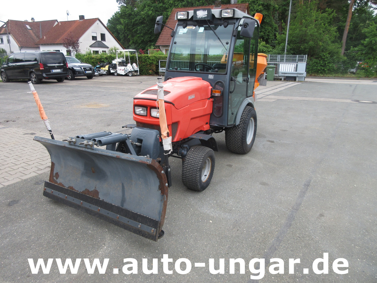 HAKO Hakotrac 2650 DA Winterdienst Schneepflug & Streuer 4x4 Zapfwelle Hydraulik - Komunální traktor: obrázek 1 HAKO Hakotrac 2650 DA Winterdienst Schneepflug & Streuer 4x4 Zapfwelle Hydraulik - Komunální traktor: obrázek 1