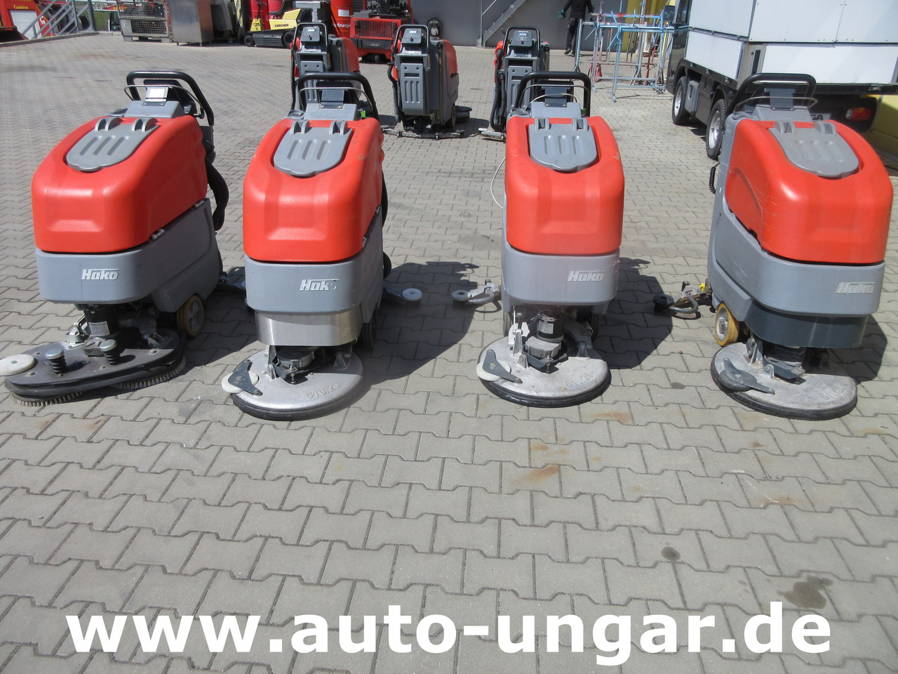 Hako B45 Scheuersaugmaschine B45CL eigener Antrieb Scrubber - Podlahový mycí stroj: obrázek 1 Hako B45 Scheuersaugmaschine B45CL eigener Antrieb Scrubber - Podlahový mycí stroj: obrázek 1