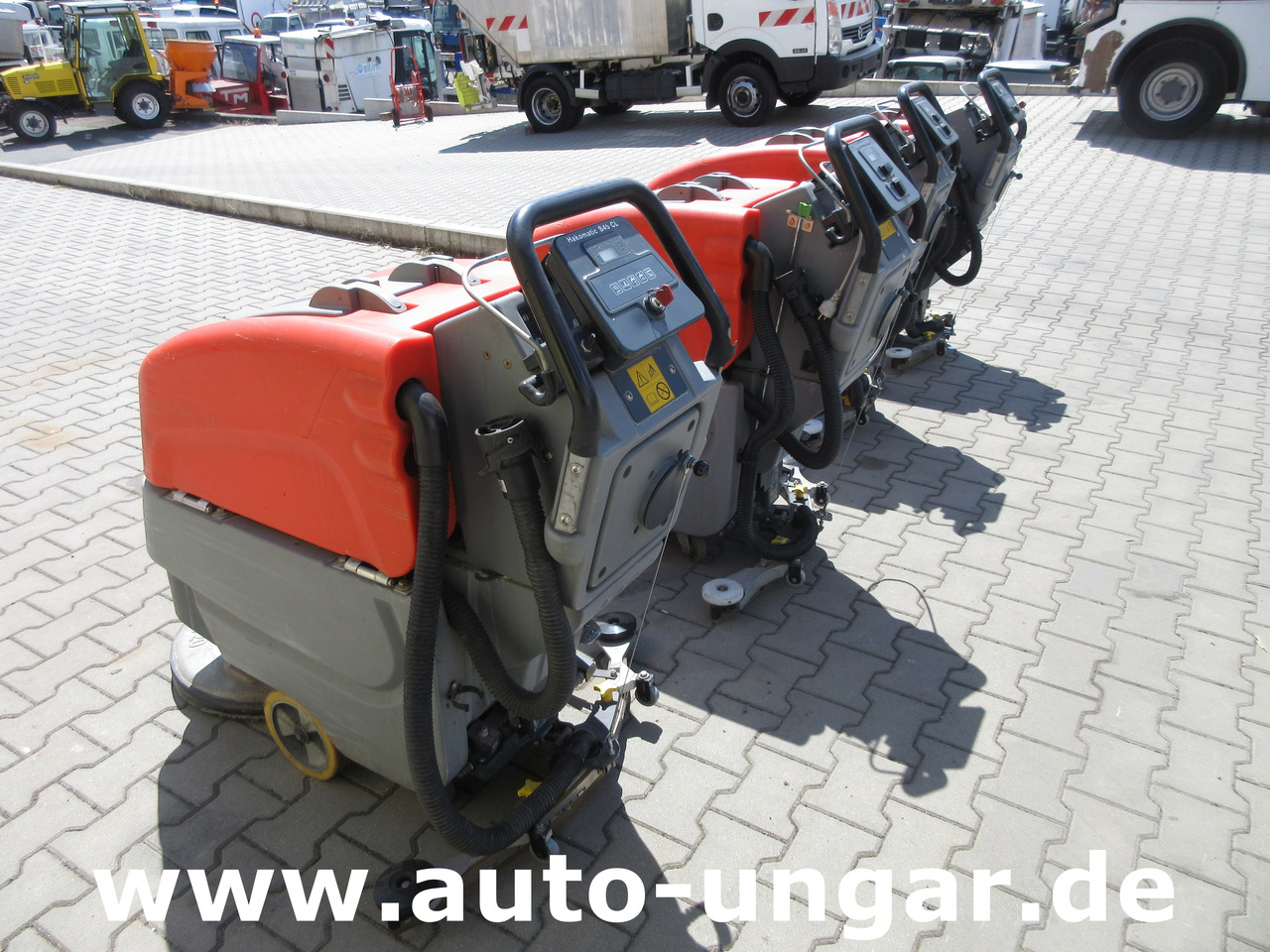 Hako B45 Scheuersaugmaschine B45CL eigener Antrieb Scrubber - Podlahový mycí stroj: obrázek 3 Hako B45 Scheuersaugmaschine B45CL eigener Antrieb Scrubber - Podlahový mycí stroj: obrázek 3