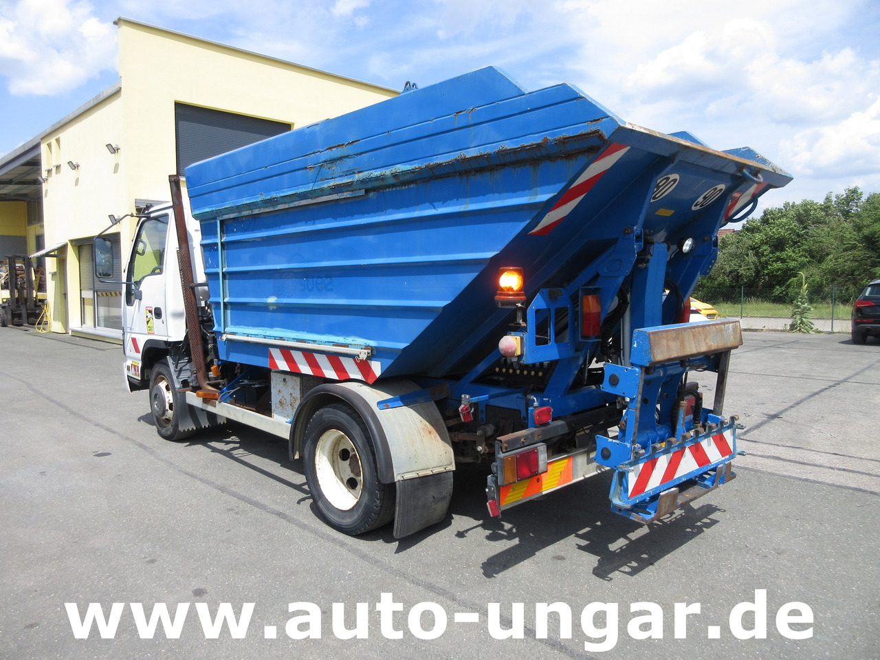 ISUZU NQR Smoother Q75 Y07 Müllwagen 8m³ TECNO 7.500kg Kipper Presse Lifter - Vůz na odvoz odpadků: obrázek 4 ISUZU NQR Smoother Q75 Y07 Müllwagen 8m³ TECNO 7.500kg Kipper Presse Lifter - Vůz na odvoz odpadků: obrázek 4
