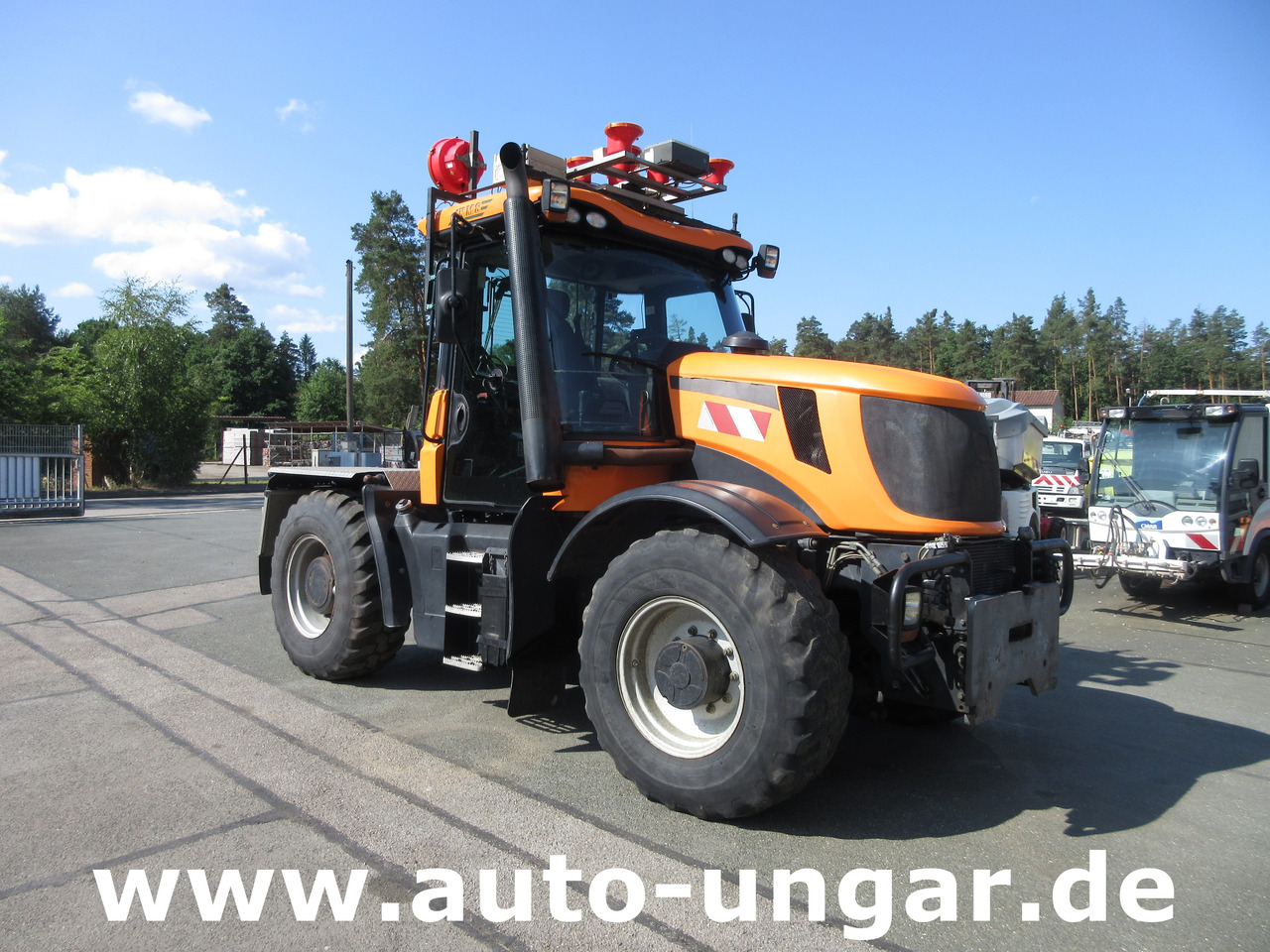 JCB Landpower Fastrac HMV 3200 Bj. 2009 80km/h 4x4 2x PTO 195PS - Traktor: obrázek 1 JCB Landpower Fastrac HMV 3200 Bj. 2009 80km/h 4x4 2x PTO 195PS - Traktor: obrázek 1