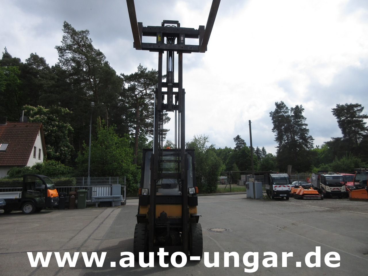 JUNGHEINRICH DFG 40 Diesel Gabelstapler 4.000kg Freihub Steinbock Yale Still Boss - Dieselový vysokozdvižný vozík: obrázek 3 JUNGHEINRICH DFG 40 Diesel Gabelstapler 4.000kg Freihub Steinbock Yale Still Boss - Dieselový vysokozdvižný vozík: obrázek 3