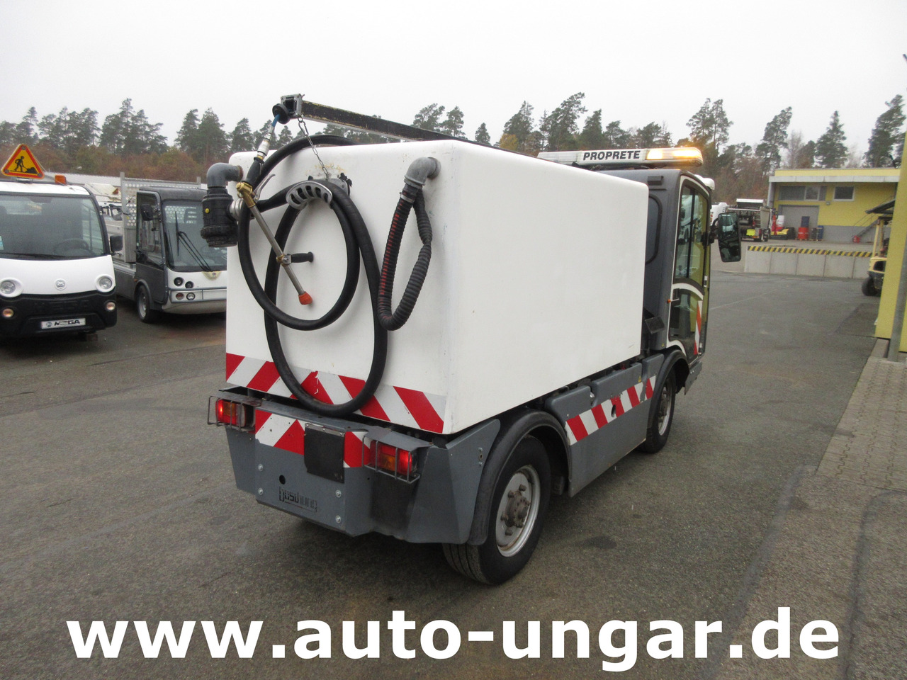 BOSCHUNG L3 Laveuse Kärcher Baujahr 2015 mit Hochdruckreiniger am Heck - Komunální/ Speciální technika: obrázek 4 BOSCHUNG L3 Laveuse Kärcher Baujahr 2015 mit Hochdruckreiniger am Heck - Komunální/ Speciální technika: obrázek 4