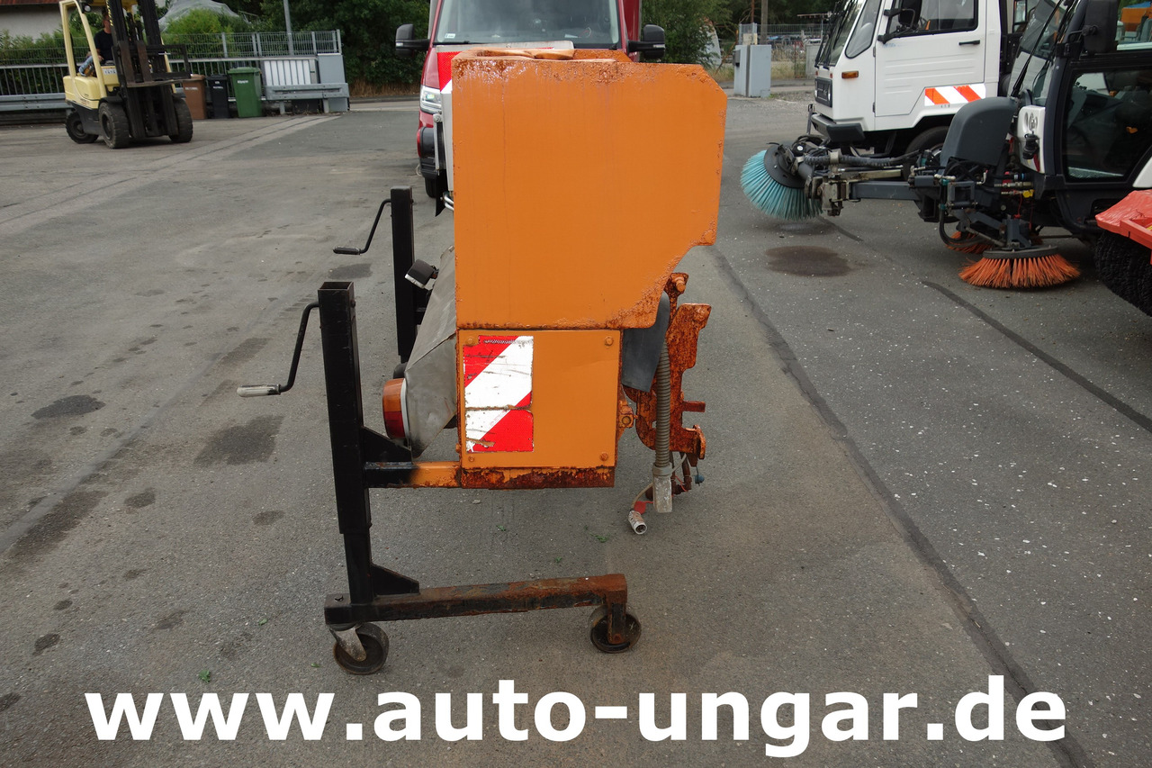 Multicar Kiefer - Bertsche Heckanbaustreuer für Multicar Boki Ladog Hansa Winterdienst - Komunální/ Speciální technika: obrázek 2 Multicar Kiefer - Bertsche Heckanbaustreuer für Multicar Boki Ladog Hansa Winterdienst - Komunální/ Speciální technika: obrázek 2