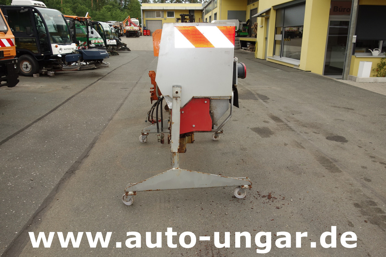 Multicar Kiefer - Bertsche Heckanbaustreuer für Multicar Boki Ladog Hansa Winterdienst - Komunální/ Speciální technika: obrázek 4 Multicar Kiefer - Bertsche Heckanbaustreuer für Multicar Boki Ladog Hansa Winterdienst - Komunální/ Speciální technika: obrázek 4