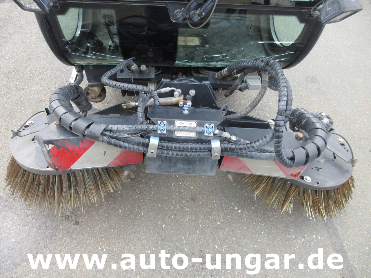 Nilfisk CR3500 CityRanger Schmidt Flexigo Multigo 4x4 Kehrmaschine Geräteträger - Zametací vůz: obrázek 3 Nilfisk CR3500 CityRanger Schmidt Flexigo Multigo 4x4 Kehrmaschine Geräteträger - Zametací vůz: obrázek 3