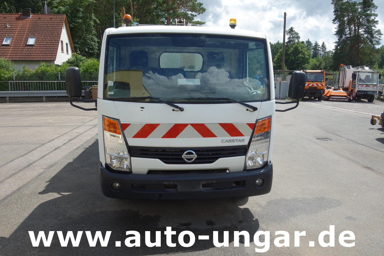 Nissan Cabstar 45.13 Müllwagen PB M7XL mit Lifter und Presse Kleinmüllwagen - Vůz na odvoz odpadků: obrázek 2 Nissan Cabstar 45.13 Müllwagen PB M7XL mit Lifter und Presse Kleinmüllwagen - Vůz na odvoz odpadků: obrázek 2