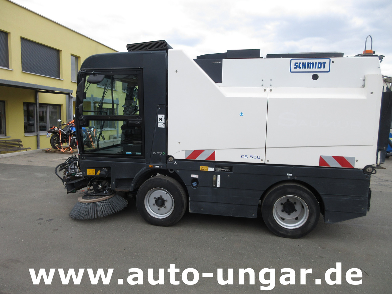 Schmidt Cleango 500 CS556 Euro 6 mit Wildkrautbesen Kehrmaschine aus 1. Hand - Zametací vůz: obrázek 4 Schmidt Cleango 500 CS556 Euro 6 mit Wildkrautbesen Kehrmaschine aus 1. Hand - Zametací vůz: obrázek 4