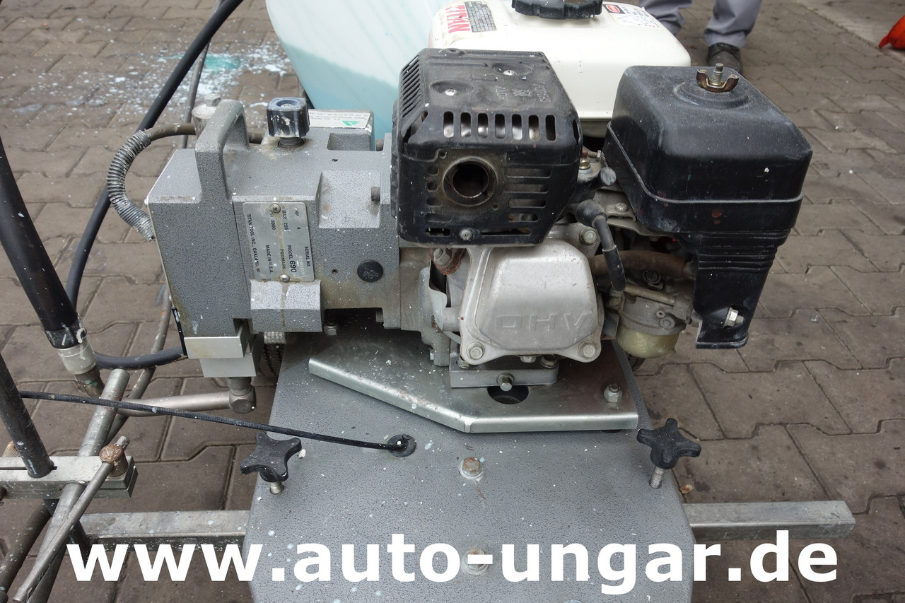 Titan Promark 690 Graco LineLazer Airless Roadmarking Machine Markiermaschine - Technika pro ukládaní asfaltu: obrázek 4 Titan Promark 690 Graco LineLazer Airless Roadmarking Machine Markiermaschine - Technika pro ukládaní asfaltu: obrázek 4