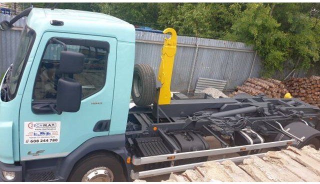 DAF 12t LF180 FA - Hákový nosič kontejnerů: obrázek 4 DAF 12t LF180 FA - Hákový nosič kontejnerů: obrázek 4