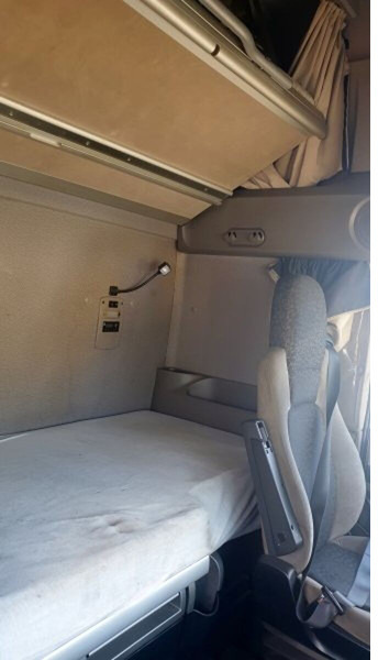 Plachtový nákladní auto DAF 6x2 FX105.460 EEV BDF 7.2m Kogel retarder automat: obrázek 12 Plachtový nákladní auto DAF 6x2 FX105.460 EEV BDF 7.2m Kogel retarder automat: obrázek 12