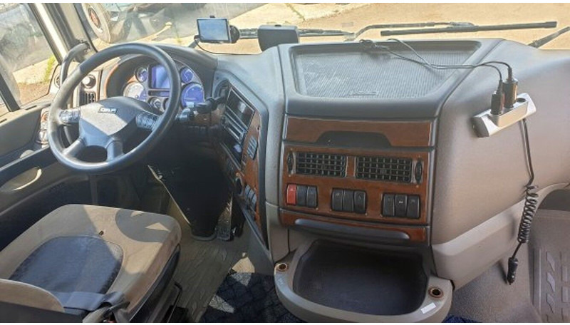 Plachtový nákladní auto DAF 6x2 FX105.460 EEV BDF 7.2m Kogel retarder automat: obrázek 11 Plachtový nákladní auto DAF 6x2 FX105.460 EEV BDF 7.2m Kogel retarder automat: obrázek 11