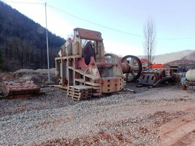 DCD - 4706 (CZ) 405-860 t/h DEMONTovan! DISMANTLED - Čelisťový drtič: obrázek 4 DCD - 4706 (CZ) 405-860 t/h DEMONTovan! DISMANTLED - Čelisťový drtič: obrázek 4