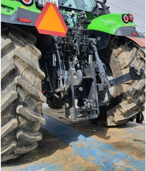 Deutz Agrotron 6145.4 - Traktor: obrázek 2 Deutz Agrotron 6145.4 - Traktor: obrázek 2