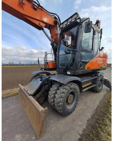 Doosan 18.6t DX170 W-7 (DEVELON) - Kolesové rýpadlo: obrázek 4 Doosan 18.6t DX170 W-7 (DEVELON) - Kolesové rýpadlo: obrázek 4