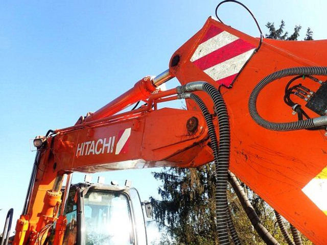 Hitachi Zaxis 140W-5B leasing Hitachi Zaxis 140W-5B: obrázek 11 Hitachi Zaxis 140W-5B leasing Hitachi Zaxis 140W-5B: obrázek 11