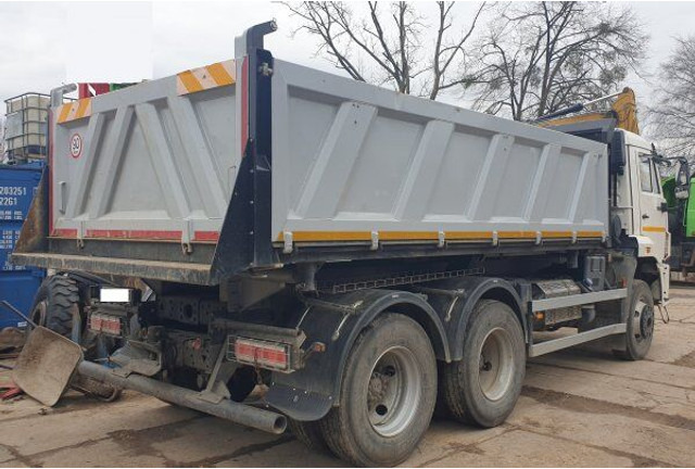Kamaz 6x6 - 65111 - Sklápěč: obrázek 3 Kamaz 6x6 - 65111 - Sklápěč: obrázek 3
