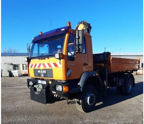 MAN LE18.250 - Sklápěč, Auto s hydraulickou rukou: obrázek 2 MAN LE18.250 - Sklápěč, Auto s hydraulickou rukou: obrázek 2