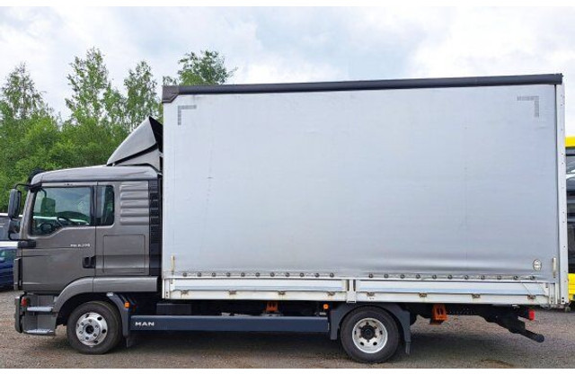 MAN TGL 8.220 (7.5t na 5.8m) air luft miachy - Plachtový nákladní auto: obrázek 3 MAN TGL 8.220 (7.5t na 5.8m) air luft miachy - Plachtový nákladní auto: obrázek 3