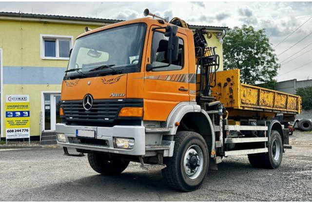 Mercedes-Benz Atego 1823 +HIAB - Hákový nosič kontejnerů, Auto s hydraulickou rukou: obrázek 1 Mercedes-Benz Atego 1823 +HIAB - Hákový nosič kontejnerů, Auto s hydraulickou rukou: obrázek 1