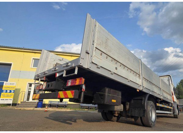 Mercedes-Benz Axor 1824 - Nákladní automobil valníkový/ Plošinový, Auto s hydraulickou rukou: obrázek 4 Mercedes-Benz Axor 1824 - Nákladní automobil valníkový/ Plošinový, Auto s hydraulickou rukou: obrázek 4