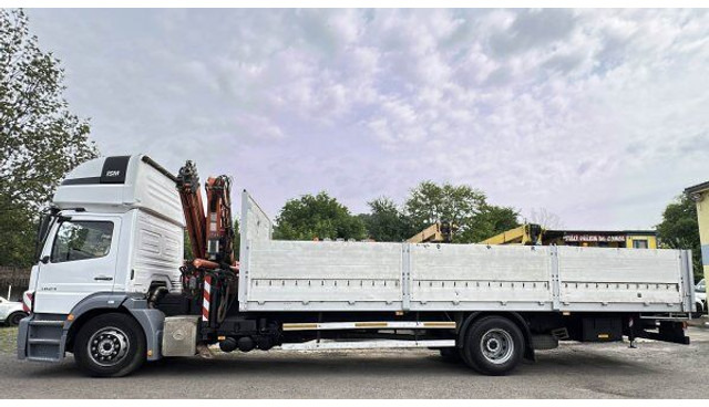 Mercedes-Benz Axor 1824 - Nákladní automobil valníkový/ Plošinový, Auto s hydraulickou rukou: obrázek 3 Mercedes-Benz Axor 1824 - Nákladní automobil valníkový/ Plošinový, Auto s hydraulickou rukou: obrázek 3