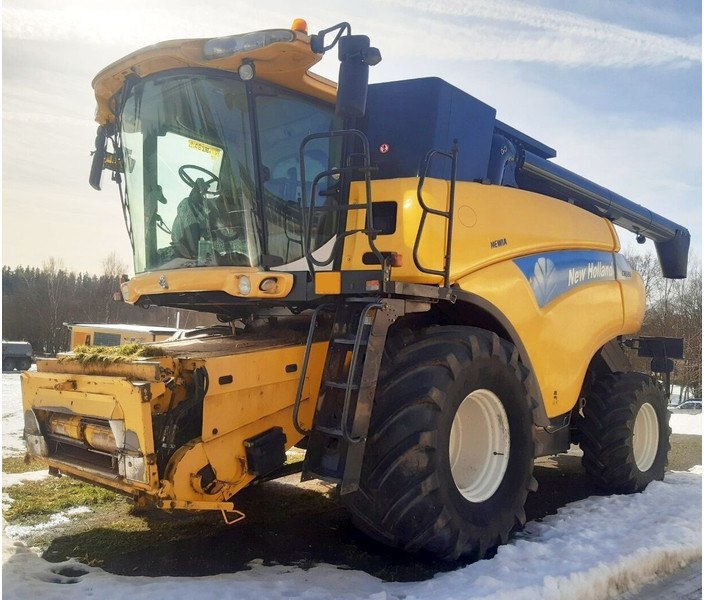 New Holland CR 980 (351) +BISO: VX 750 Crop Ranger +CX100 - Sklízecí mlátička: obrázek 2 New Holland CR 980 (351) +BISO: VX 750 Crop Ranger +CX100 - Sklízecí mlátička: obrázek 2