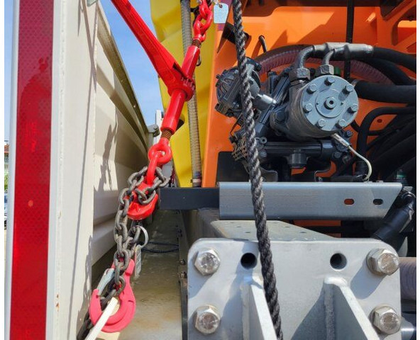 RASCO Solid LLB 4500 (+Kubota diesel) - Sypač písku/ Soli: obrázek 2 RASCO Solid LLB 4500 (+Kubota diesel) - Sypač písku/ Soli: obrázek 2