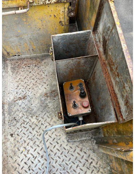 Schwing 2x! 25m BPL 601 +6x6 Tatra 815 (DOCS/KFZ MACHINE +1 no docs/kein - Autočerpadlo: obrázek 4 Schwing 2x! 25m BPL 601 +6x6 Tatra 815 (DOCS/KFZ MACHINE +1 no docs/kein - Autočerpadlo: obrázek 4