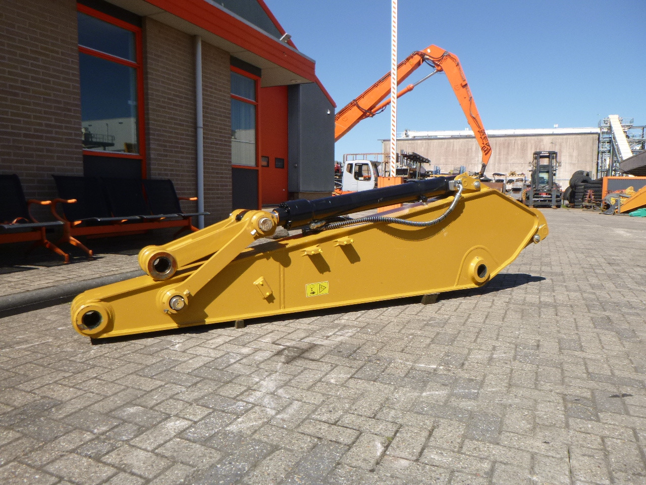 CATERPILLAR 320 GC - Výložník pro Rýpadlo: obrázek 1 CATERPILLAR 320 GC - Výložník pro Rýpadlo: obrázek 1