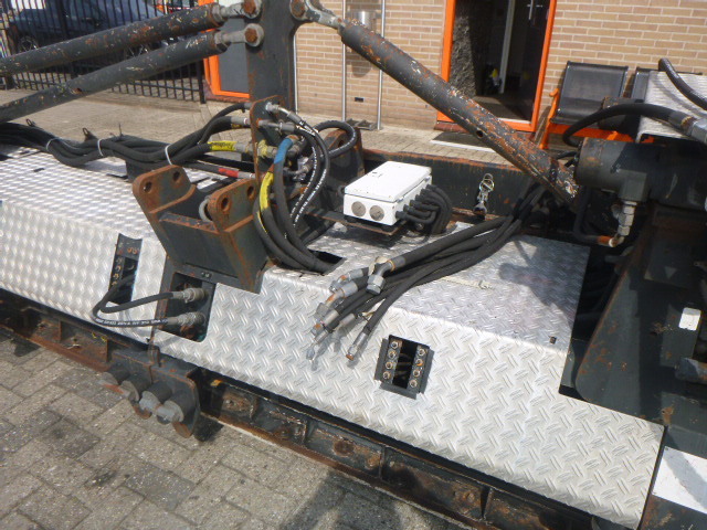 Finišér DYNAPAC SB1250PL: obrázek 13
