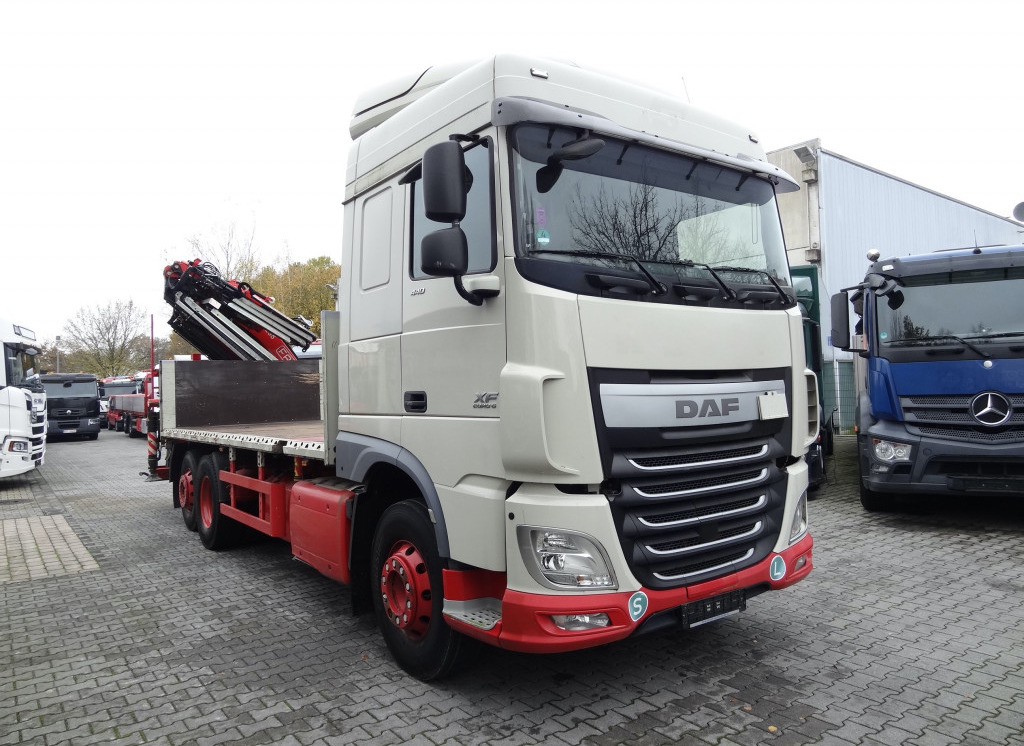 Auto s hydraulickou rukou, Nákladní automobil valníkový/ Plošinový Daf XF440 6X2 Fassi 235 mit Jib bis 24.50 Meter: obrázek 9
