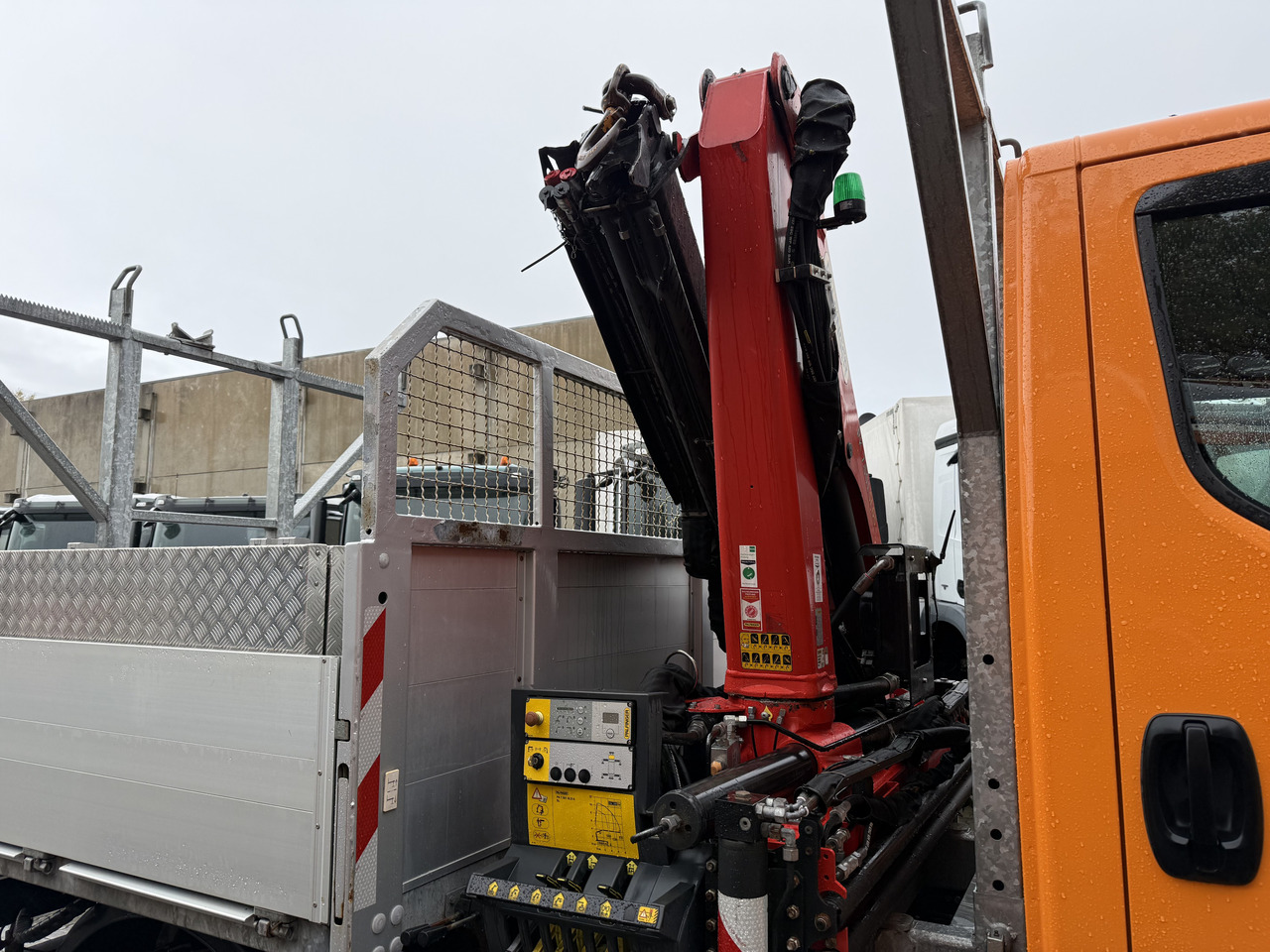 Iveco Daily 55S18W 4X4 Palfinger PK 7.501 - Nákladní automobil valníkový/ Plošinový, Auto s hydraulickou rukou: obrázek 3 Iveco Daily 55S18W 4X4 Palfinger PK 7.501 - Nákladní automobil valníkový/ Plošinový, Auto s hydraulickou rukou: obrázek 3