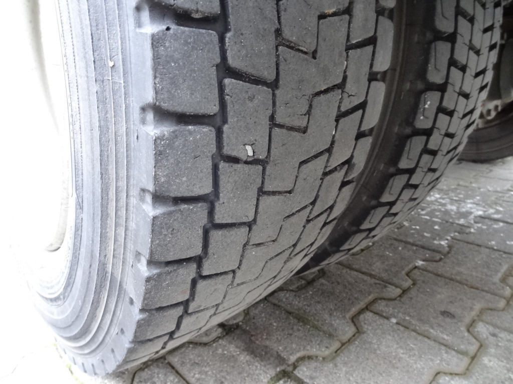 Iveco EuroCargo 120E25 Fassi F38 - Auto s hydraulickou rukou, Nákladní automobil valníkový/ Plošinový: obrázek 2 Iveco EuroCargo 120E25 Fassi F38 - Auto s hydraulickou rukou, Nákladní automobil valníkový/ Plošinový: obrázek 2