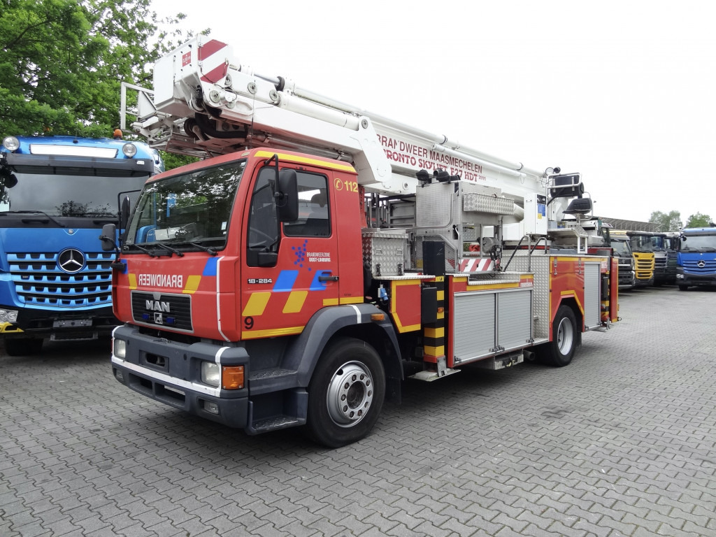 MAN L2000 18.284 Feuerwehr Bronto Skylift 27 Meter - Autoplošina: obrázek 1 MAN L2000 18.284 Feuerwehr Bronto Skylift 27 Meter - Autoplošina: obrázek 1