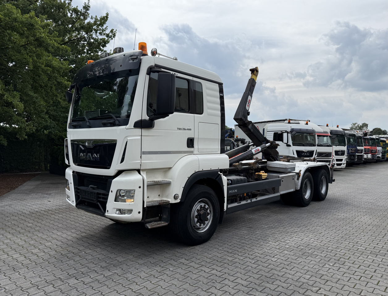 MAN TGS 26.480 6X6H Haken - Hákový nosič kontejnerů: obrázek 1 MAN TGS 26.480 6X6H Haken - Hákový nosič kontejnerů: obrázek 1