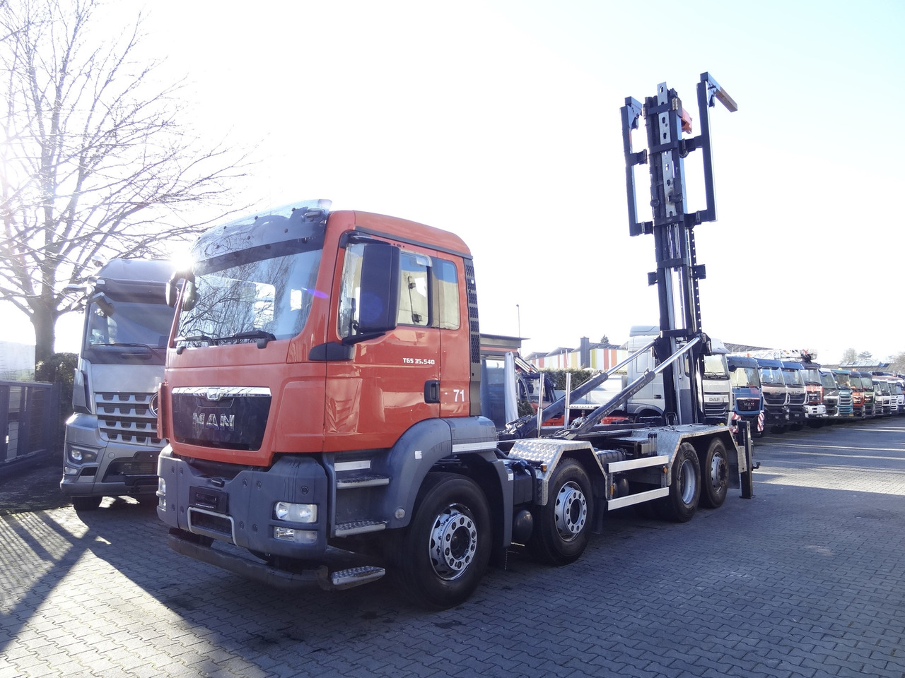 MAN TGS 35.440 8X2 Haken/ Silosteller M-Tec - Hákový nosič kontejnerů: obrázek 1 MAN TGS 35.440 8X2 Haken/ Silosteller M-Tec - Hákový nosič kontejnerů: obrázek 1